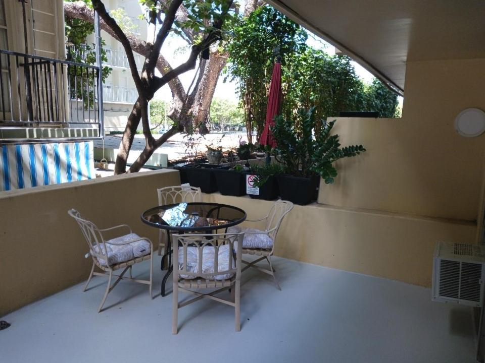 Diamond Head Aparthotel